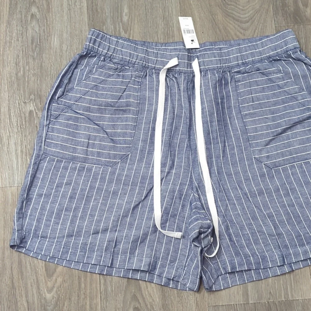 🌟NWT Lane Bryant Striped Shorts